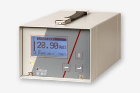 Portable O2 analyzer with ZrO2 module with internal pump